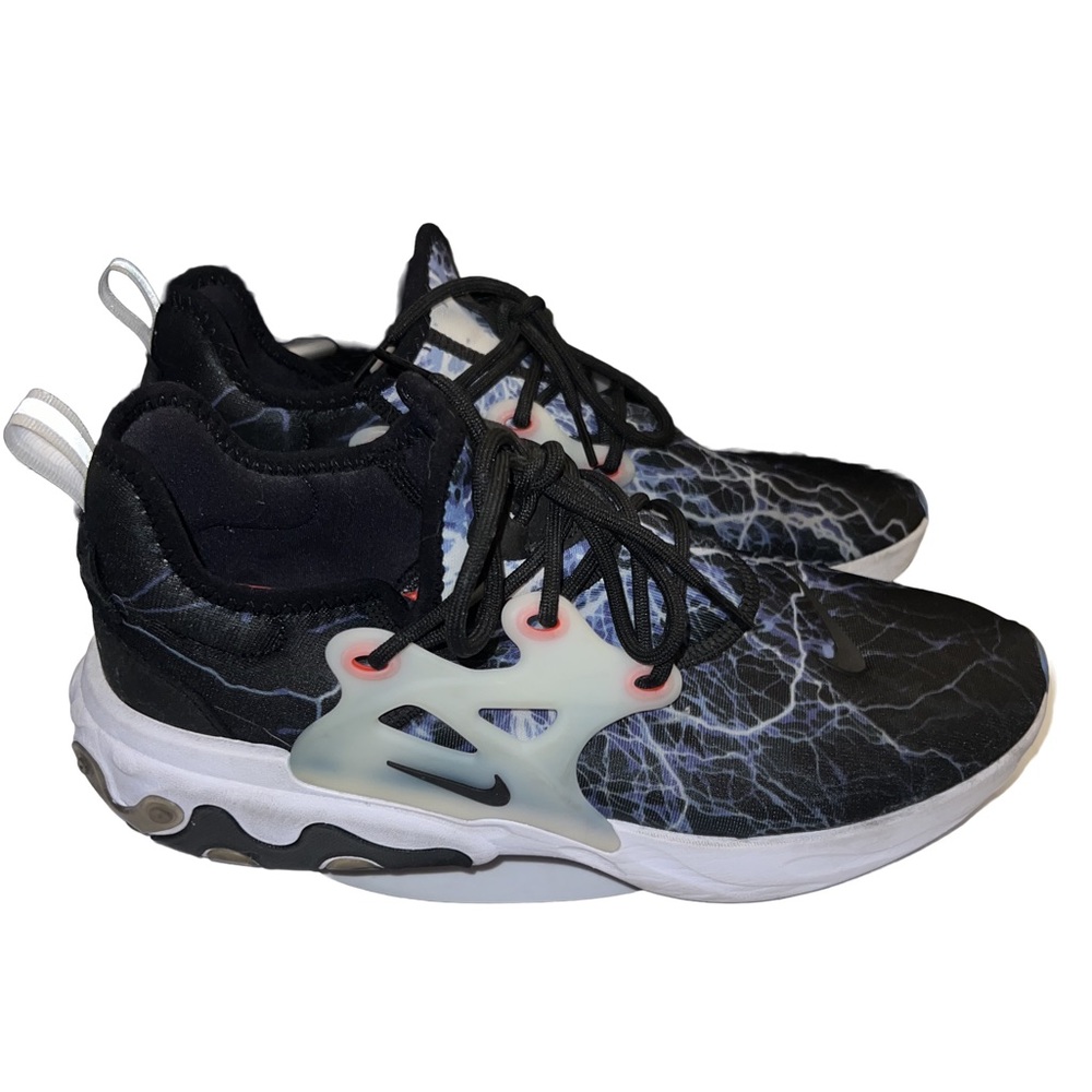 NIKE React Presto Trouble at Home